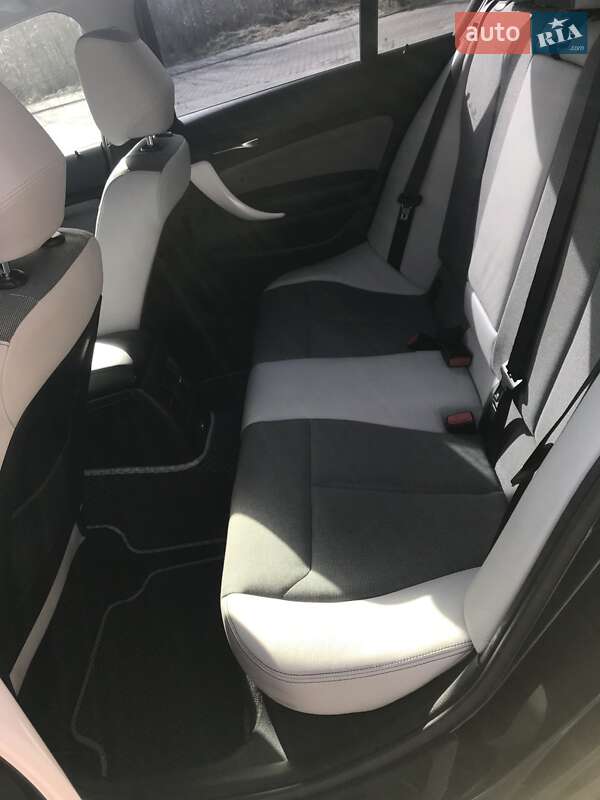 Хетчбек BMW 1 Series 2011 в Львові