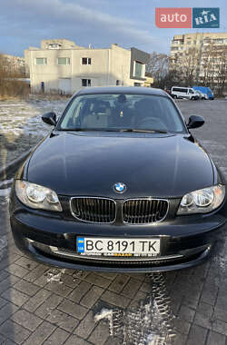 Хэтчбек BMW 1 Series 2010 в 