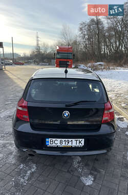 Хэтчбек BMW 1 Series 2010 в 