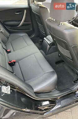 Хэтчбек BMW 1 Series 2010 в 