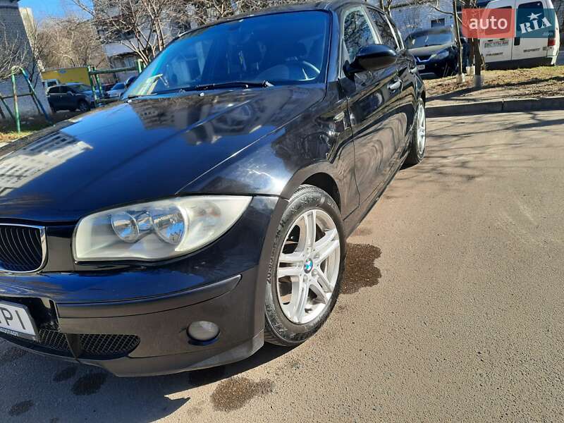 Хэтчбек BMW 1 Series 2006 в Львове