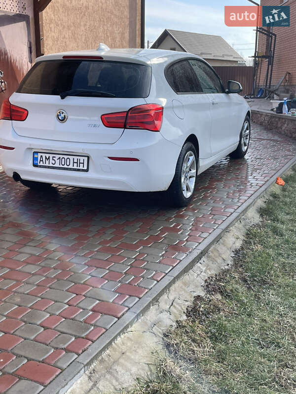 Хэтчбек BMW 1 Series 2015 в Житомире