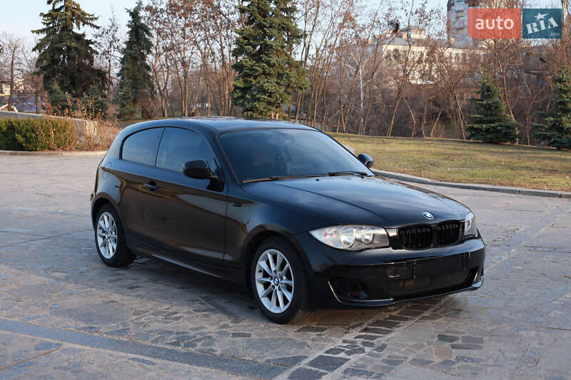 Хэтчбек BMW 1 Series 2011 в Черкассах фото 5 Хэтчбек BMW 1 Series 2011 в Черкассах