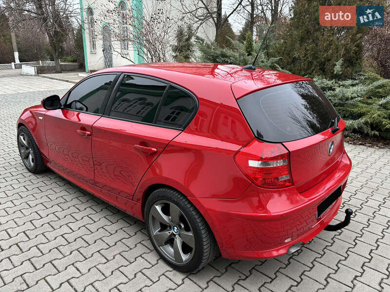 Хетчбек BMW 1 Series 2011 в Запоріжжі