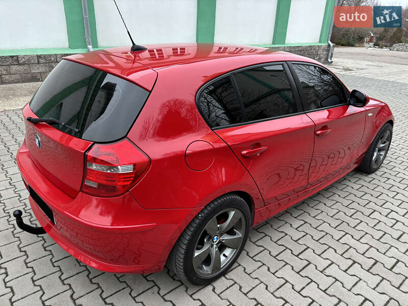 Хетчбек BMW 1 Series 2011 в Запоріжжі
