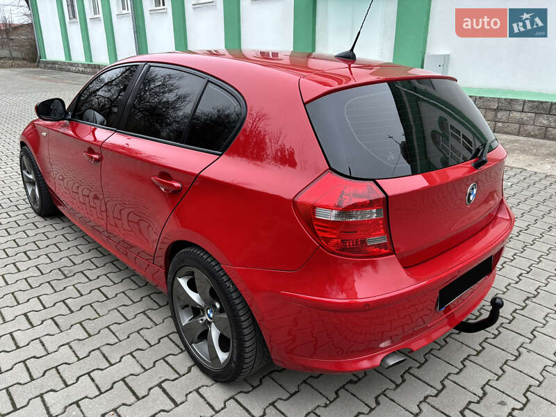 Хетчбек BMW 1 Series 2011 в Запоріжжі