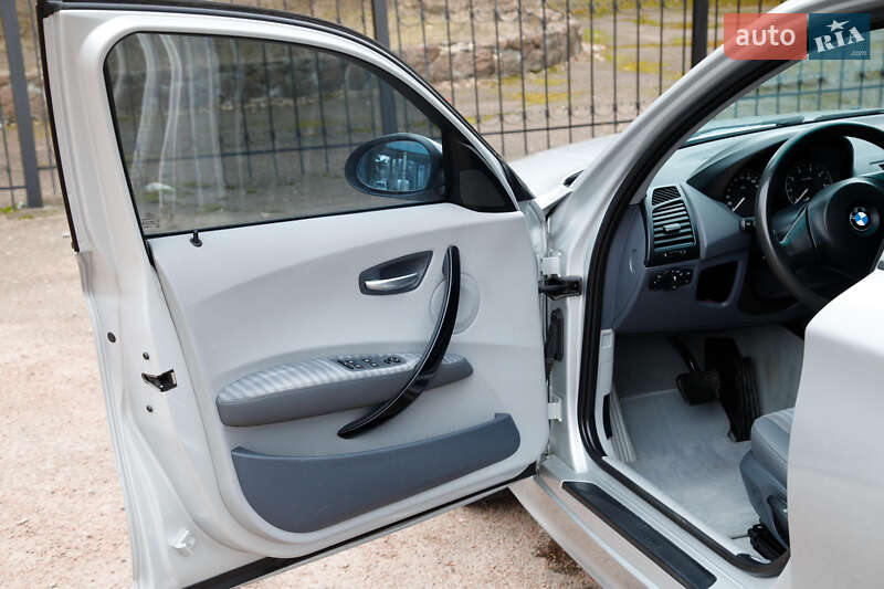 Хетчбек BMW 1 Series 2006 в Бердичеві