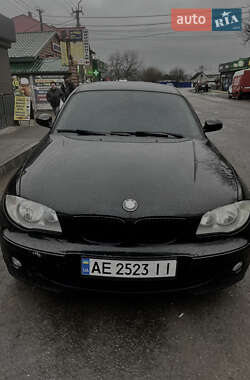 Хетчбек BMW 1 Series 2006 в Дніпрі