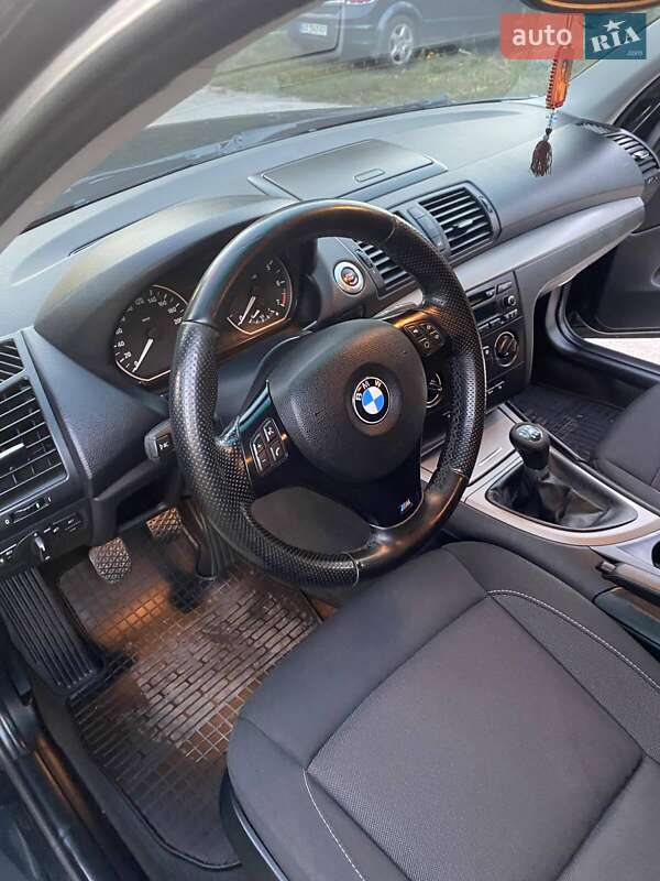 Хетчбек BMW 1 Series 2008 в Харкові