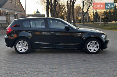 Хетчбек BMW 1 Series 2010 в 