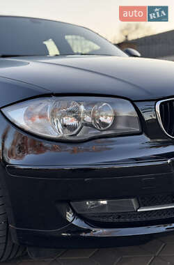Хетчбек BMW 1 Series 2010 в 