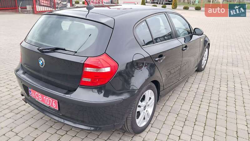 Хэтчбек BMW 1 Series 2009 в Мукачево