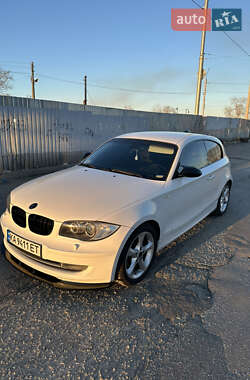 Хэтчбек BMW 1 Series 2007 в 