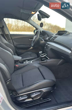 Хетчбек BMW 1 Series 2009 в 