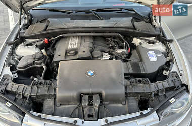 Хетчбек BMW 1 Series 2009 в 