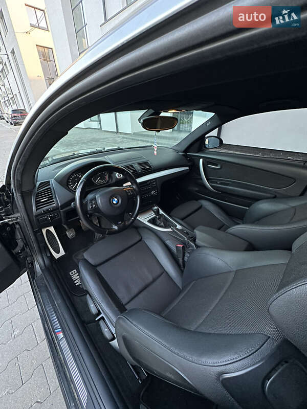 Хэтчбек BMW 1 Series 2008 в Ровно