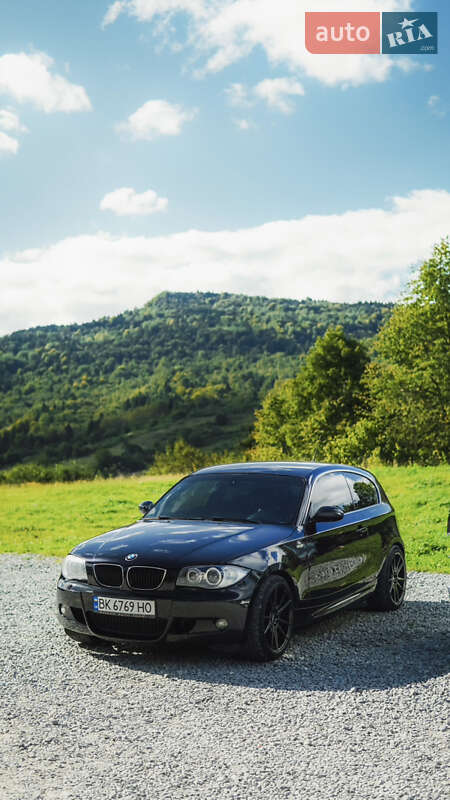 Хэтчбек BMW 1 Series 2008 в Ровно