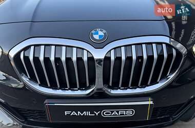 Хетчбек BMW 1 Series 2023 в 