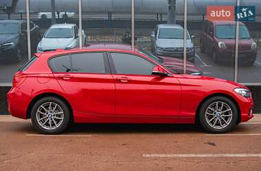 Хетчбек BMW 1 Series 2019 в 