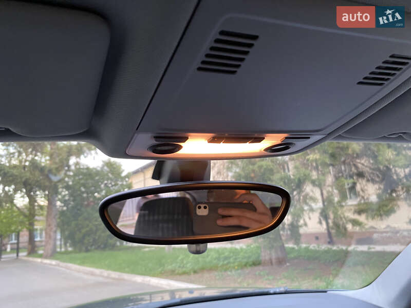 Хетчбек BMW 1 Series 2006 в Зміїві