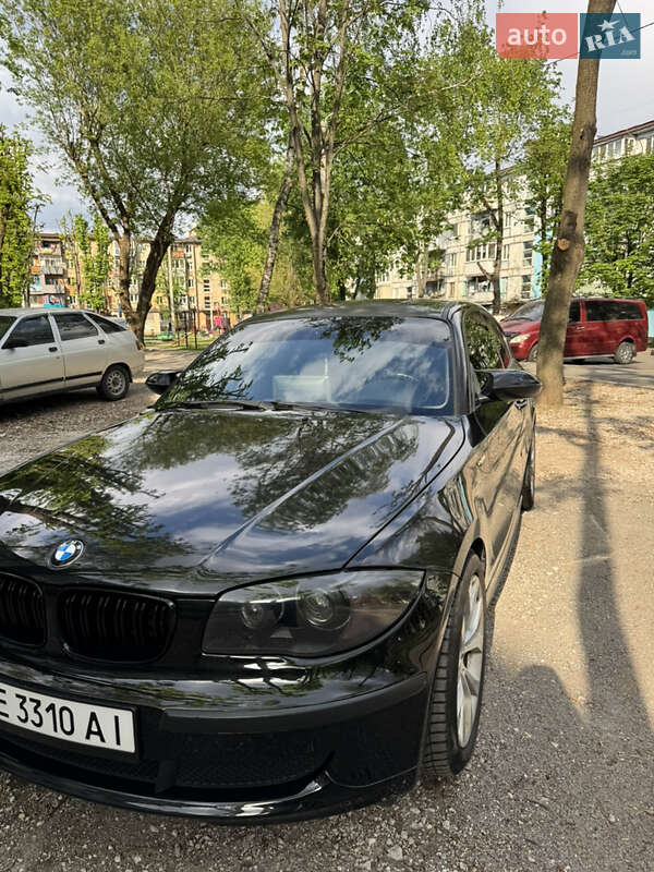 Купе BMW 1 Series 2007 в 