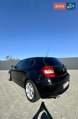 Хэтчбек BMW 1 Series 2006 в 