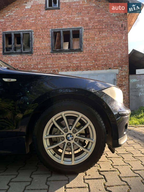 Хэтчбек BMW 1 Series 2005 в Ивано-Франковске