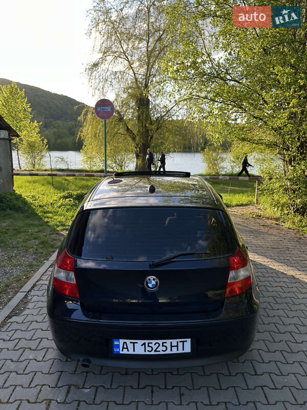 Хэтчбек BMW 1 Series 2005 в Ивано-Франковске