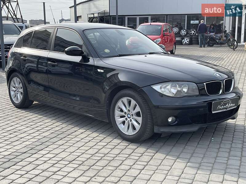 Хэтчбек BMW 1 Series 2006 в Мукачево