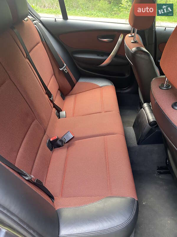 Хэтчбек BMW 1 Series 2007 в Луцке
