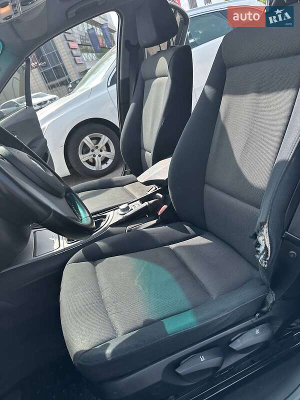 Хэтчбек BMW 1 Series 2005 в Киеве