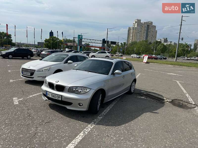 Хэтчбек BMW 1 Series 2005 в Киеве