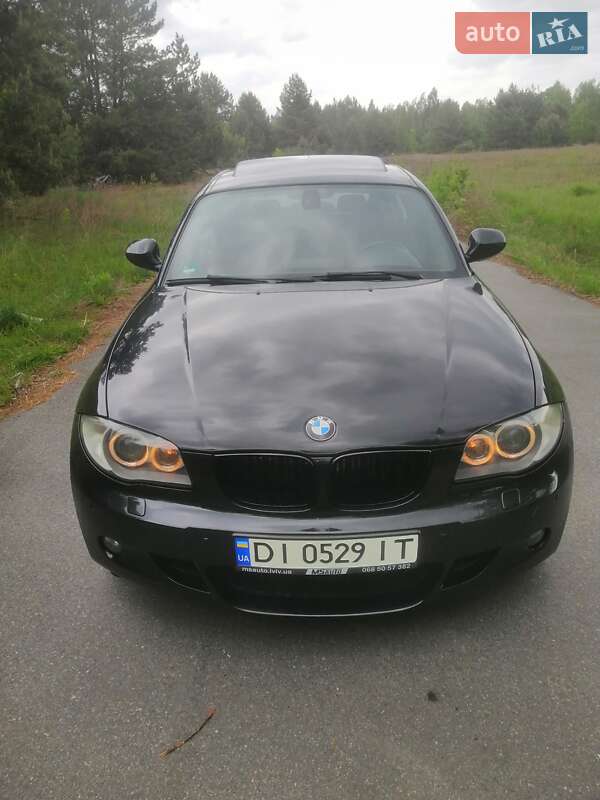 Хэтчбек BMW 1 Series 2009 в Буче