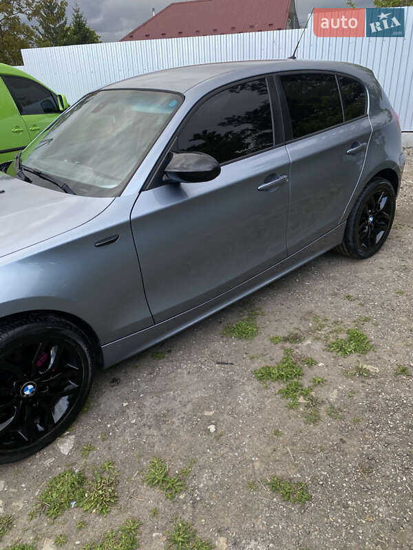Хэтчбек BMW 1 Series 2005 в Ивано-Франковске