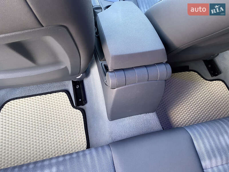 Хэтчбек BMW 1 Series 2005 в Ивано-Франковске