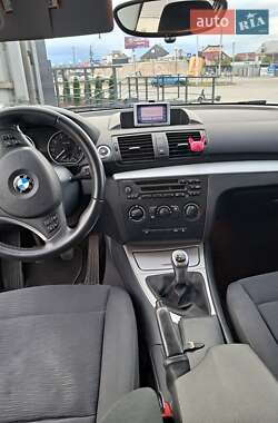 Хетчбек BMW 1 Series 2010 в 