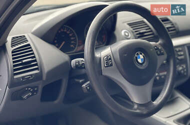 Хетчбек BMW 1 Series 2005 в 