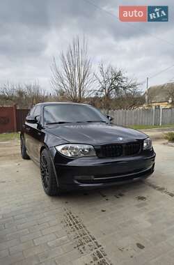 Хэтчбек BMW 1 Series 2011 в 