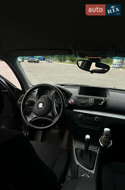 Хэтчбек BMW 1 Series 2009 в 