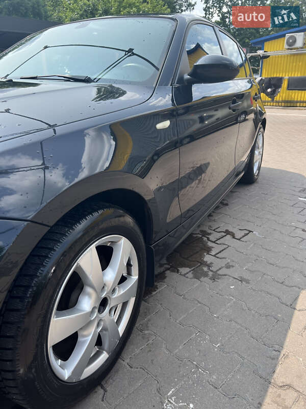 Хэтчбек BMW 1 Series 2005 в Житомире фото 3 Хэтчбек BMW 1 Series 2005 в Житомире