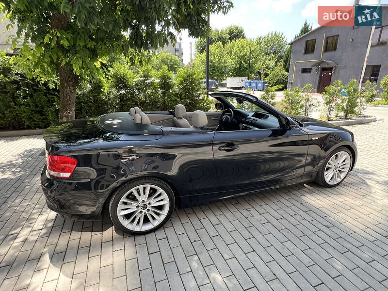 Кабриолет BMW 1 Series 2011 в Ужгороде