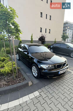 Хетчбек BMW 1 Series 2008 в Ужгороді