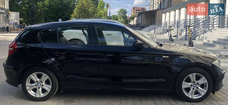 Хетчбек BMW 1 Series 2009 в Івано-Франківську