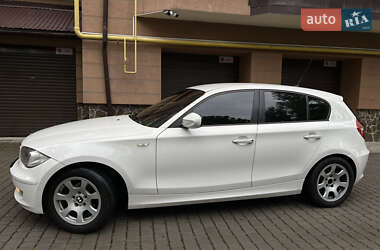 Хетчбек BMW 1 Series 2009 в 