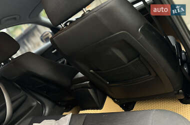 Хетчбек BMW 1 Series 2009 в 