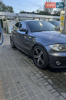 Хэтчбек BMW 1 Series 2004 в 