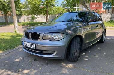 Хэтчбек BMW 1 Series 2010 в 
