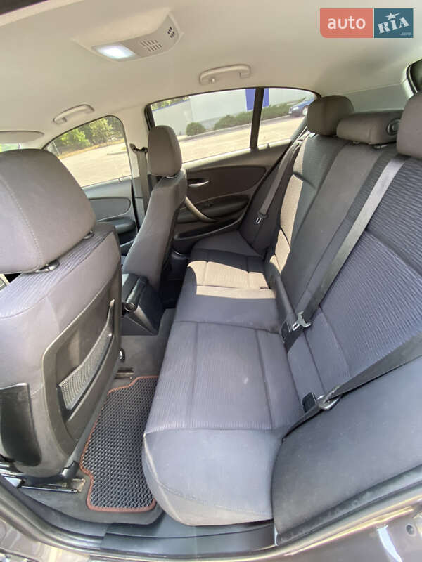 Хетчбек BMW 1 Series 2008 в Дніпрі