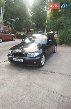 Хетчбек BMW 1 Series 2006 в 