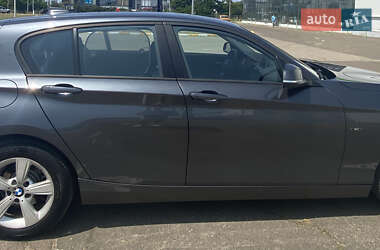 Хэтчбек BMW 1 Series 2012 в 